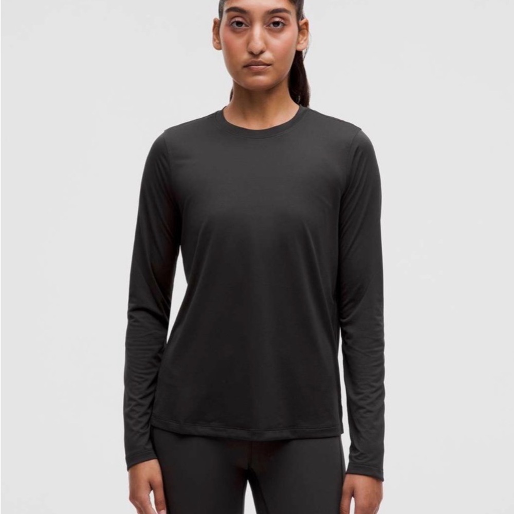 Lululemon ultralight hip-length long sleeve shirt